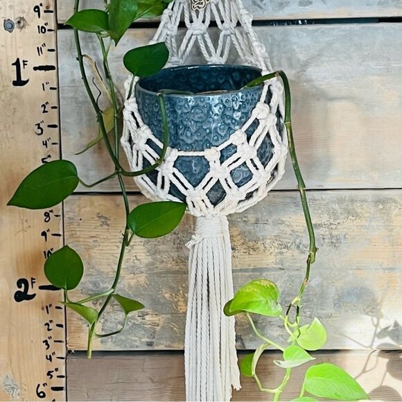 rope tied  macrame plant hanger - Picture 3 of 11